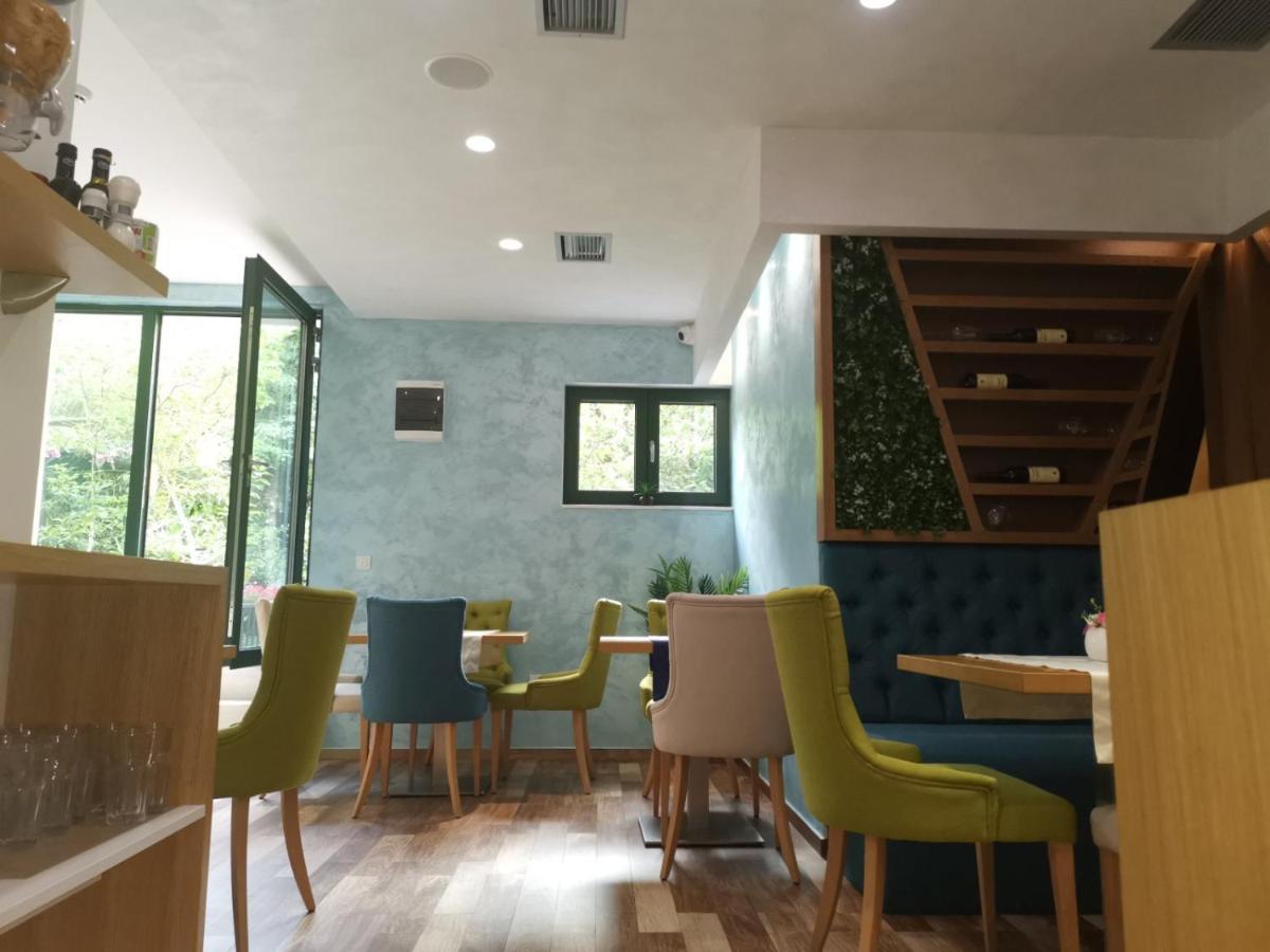 Hotel Alkima Cattaro Esterno foto