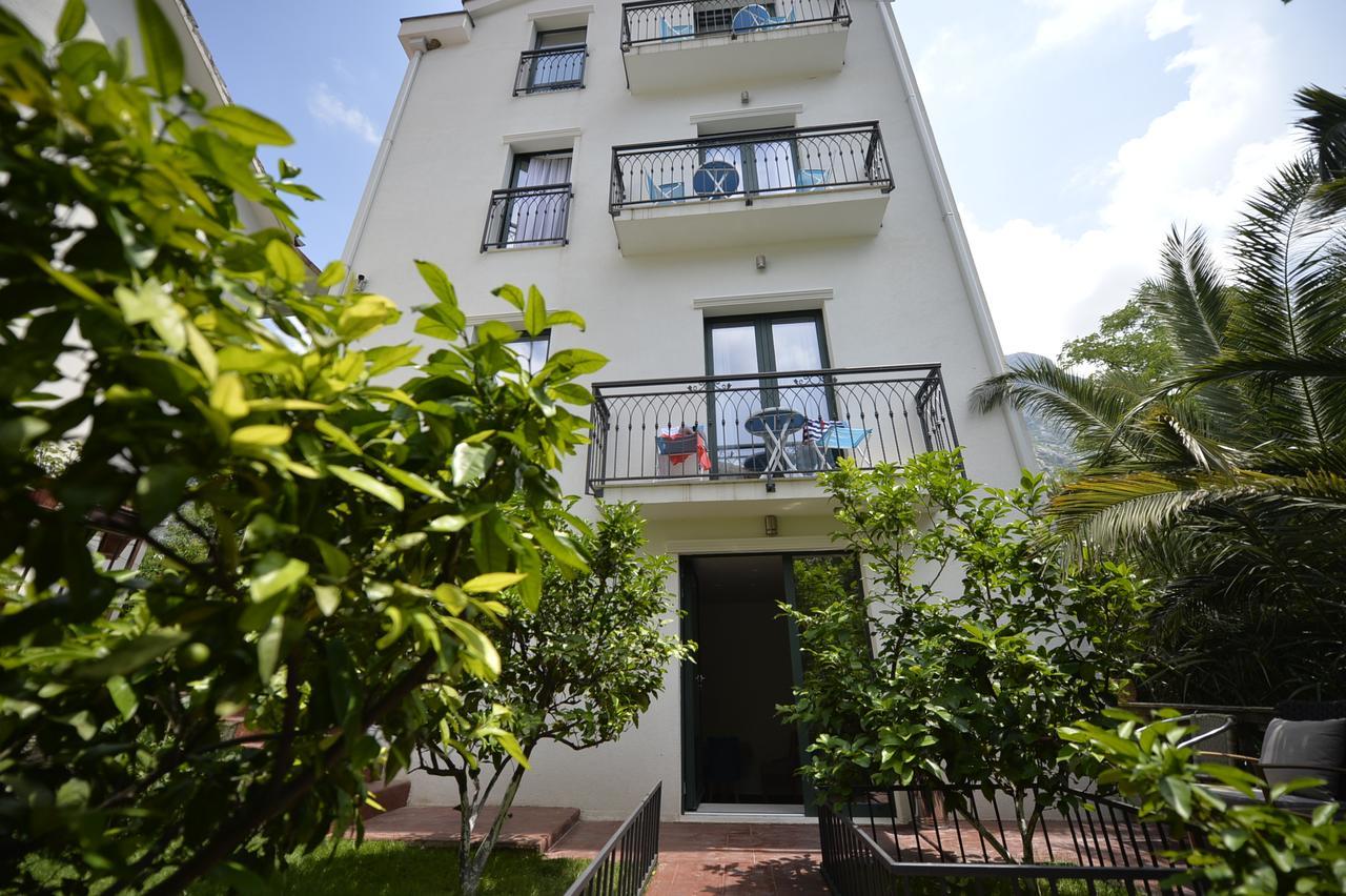 Hotel Alkima Cattaro Esterno foto